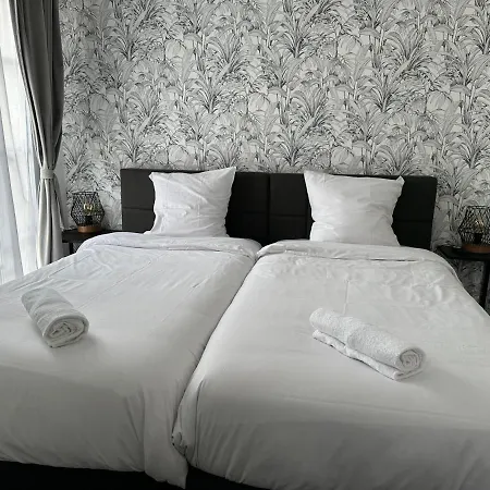 Appt Vue Place De Toscane - 4min Disneyland-paris Apartment *