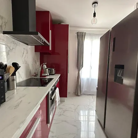 Appt Vue Place De Toscane - 4min Disneyland-paris Apartment *
