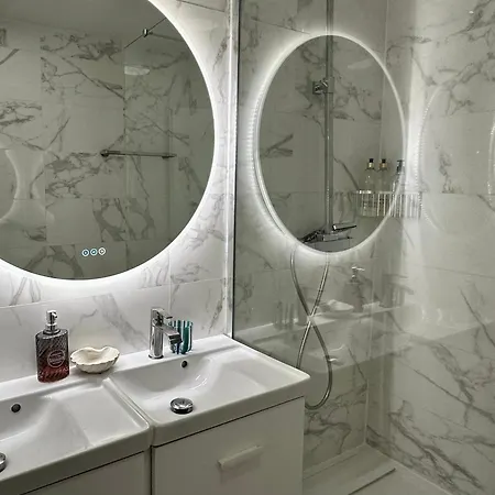 Place De Toscane - 4min Disneyland-paris Apartment *
